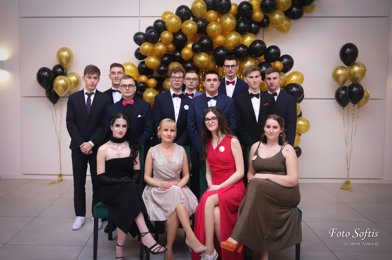 Studniówka Zawodówki ZDJĘCIA GRUPOWE