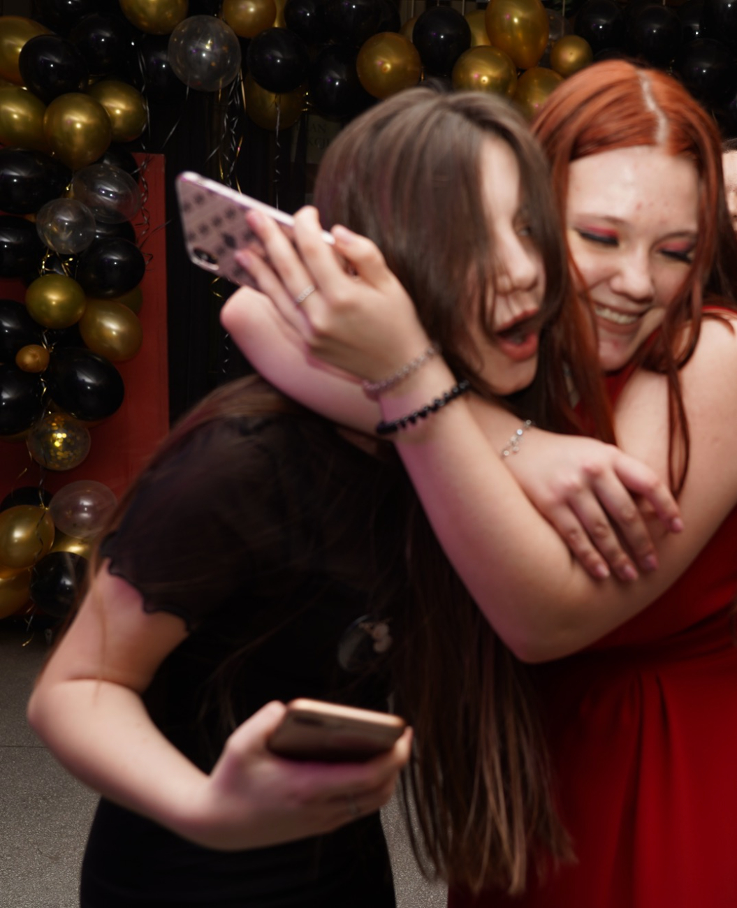 Tak się bawi ósma klasa. Mamy zdjęcia z balu