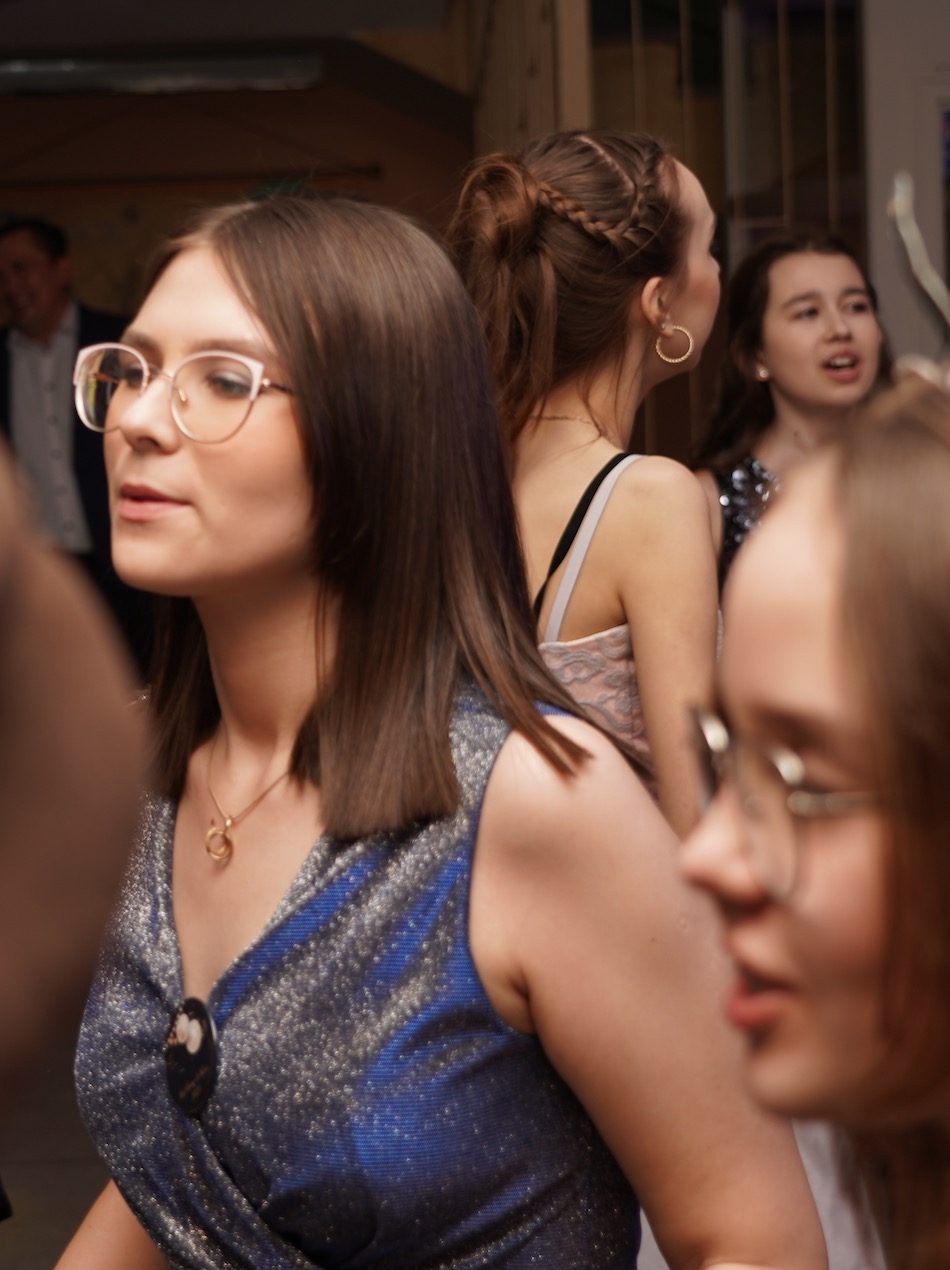 Tak się bawi ósma klasa. Mamy zdjęcia z balu