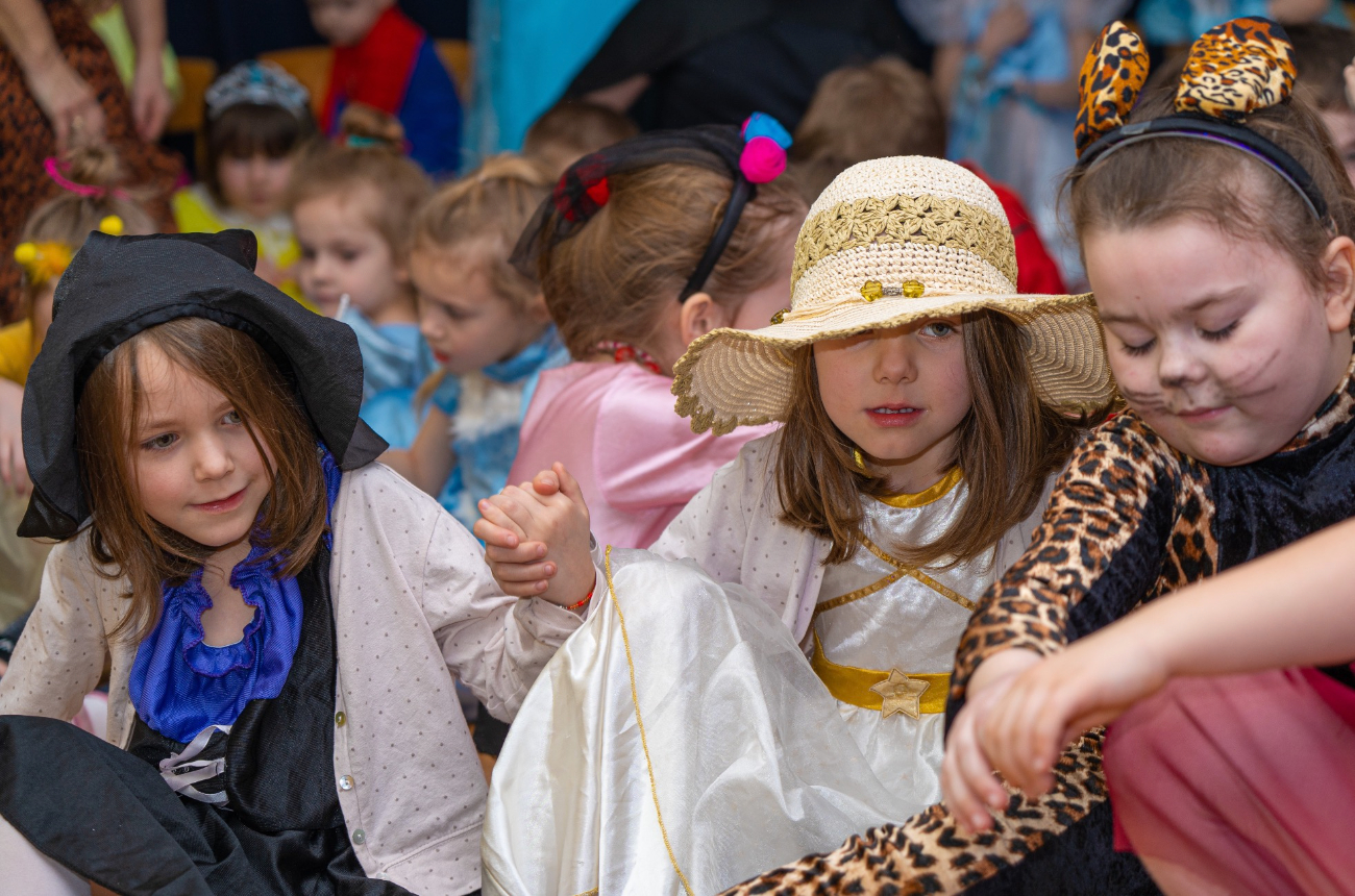 Tak się bawią przedszkolaki. Bal w Jarzębince