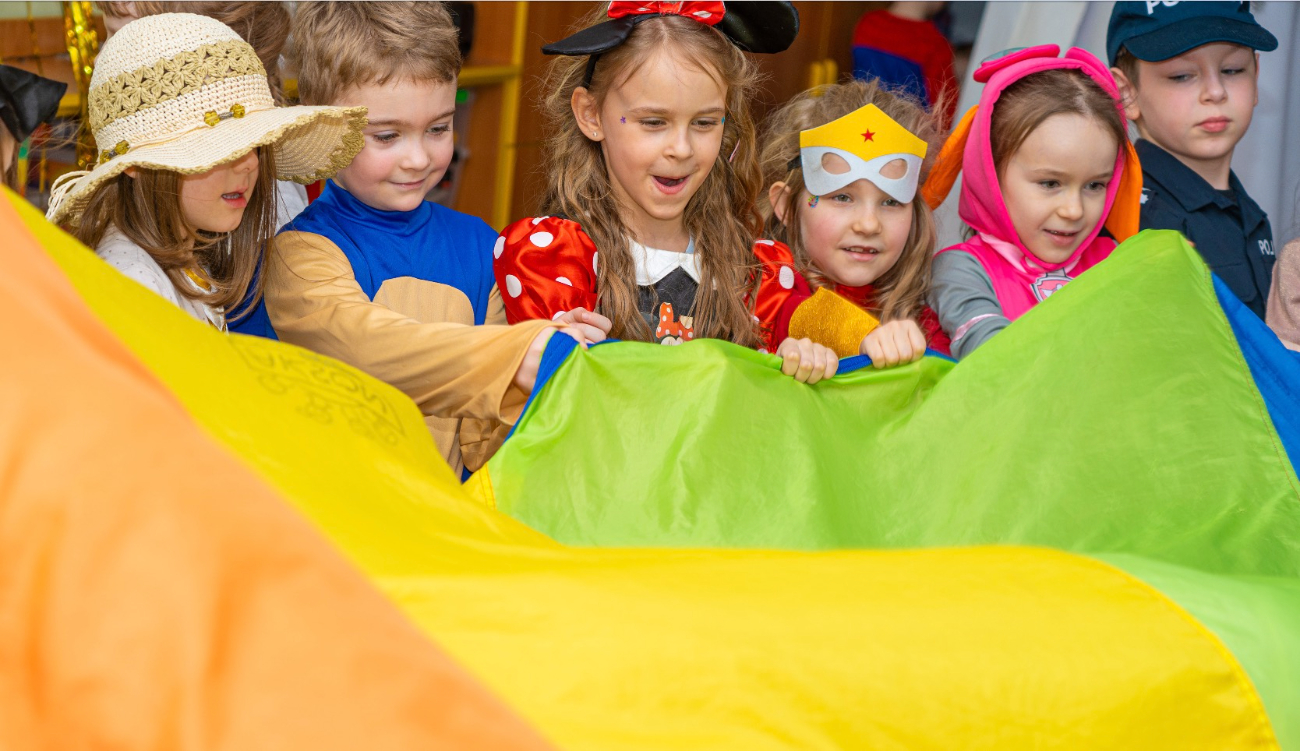 Tak się bawią przedszkolaki. Bal w Jarzębince