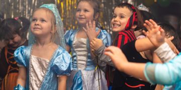 Tak się bawią przedszkolaki. Bal w Jarzębince