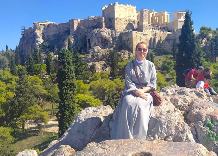 Z Ostrowitego do Aten. Greckie życie siostry Ani