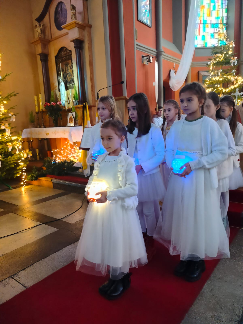 Zbawiciel przyszedł na ziemię, otworzysz Mu serca drzwi?