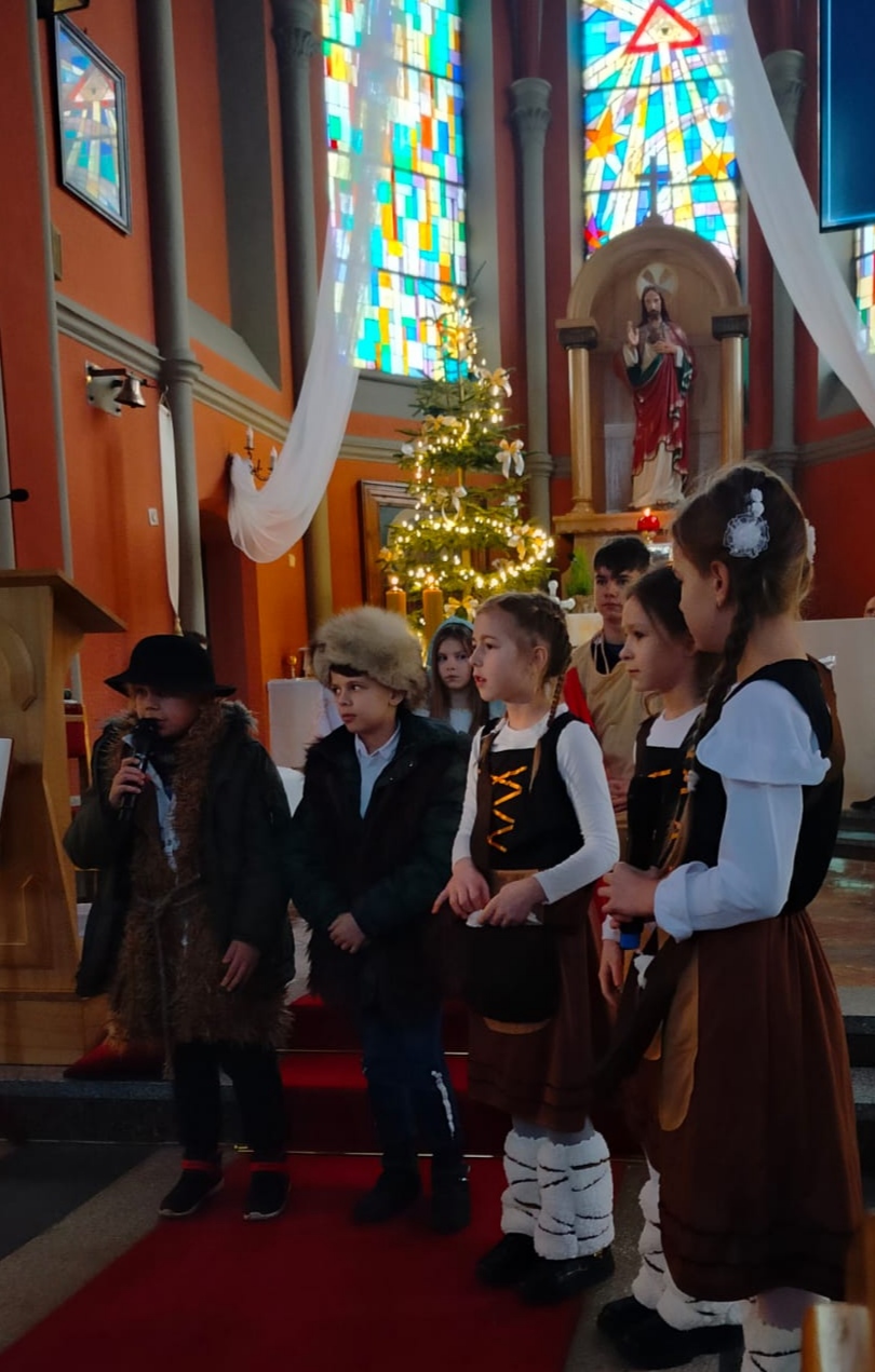 Zbawiciel przyszedł na ziemię, otworzysz Mu serca drzwi?