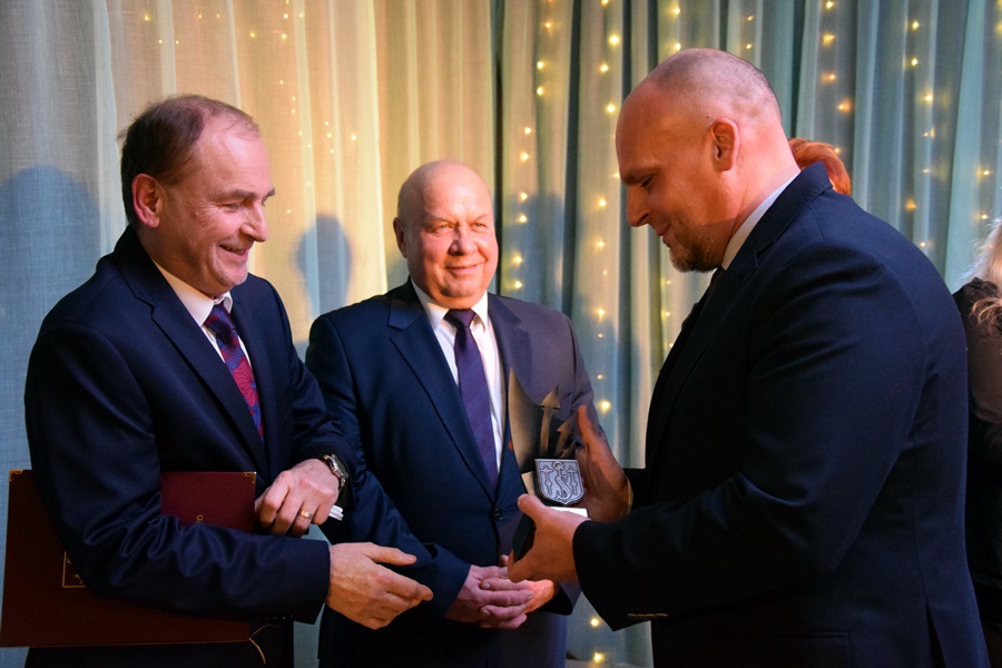 „Złote strzałki” dla siedmiu zasłużonych