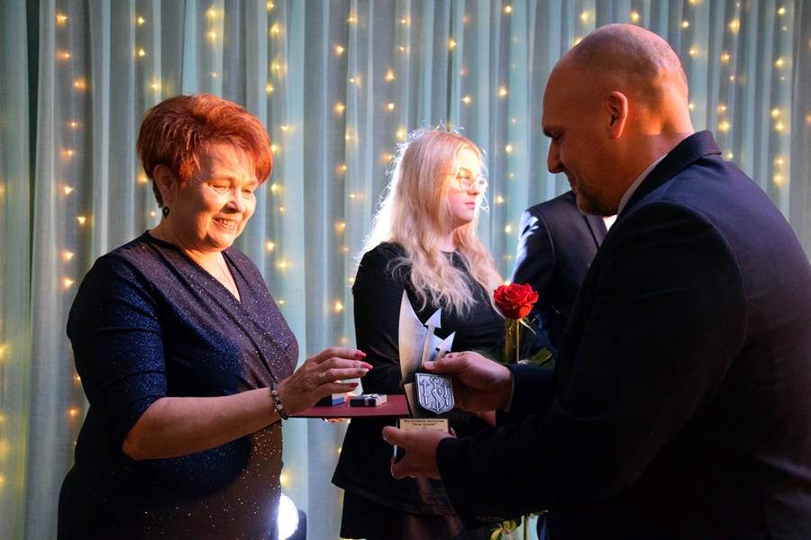 „Złote strzałki” dla siedmiu zasłużonych