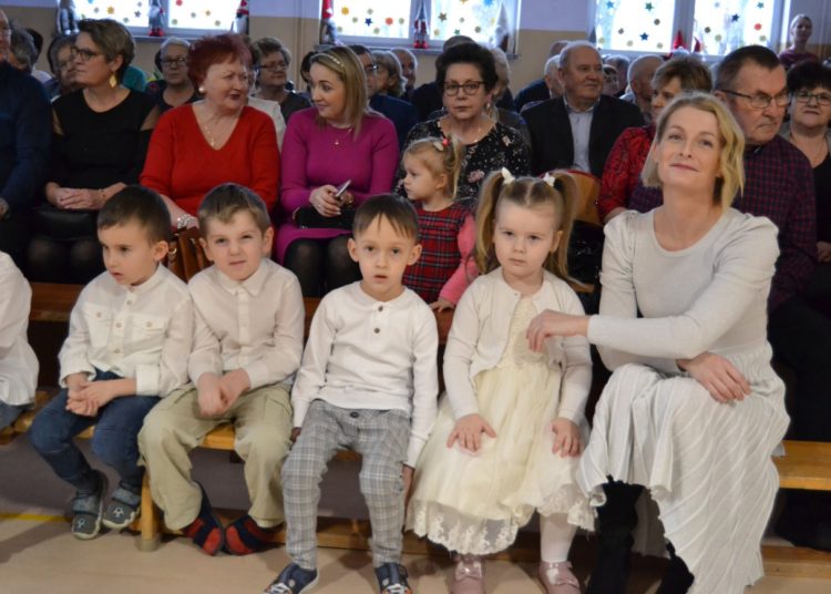 Najmłodsi uczcili Dzień Babci i Dziadka