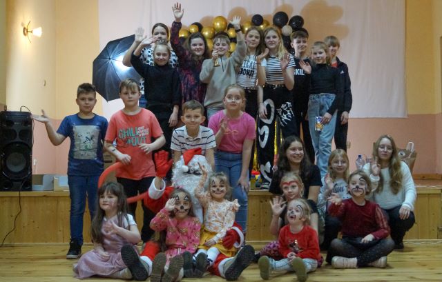 Rewelacyjna choinka w Kowalewie Opactwie