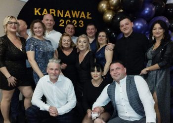 Szkoła w Drążnej zaprosiła na bal. Zobacz zdjęcia