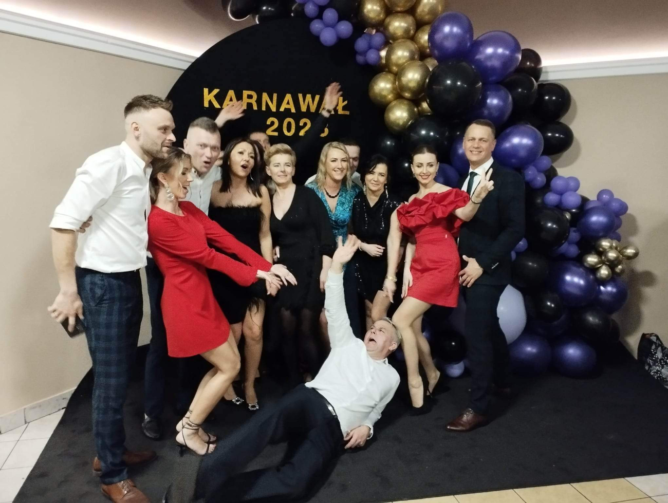 Szkoła w Drążnej zaprosiła na bal. Zobacz zdjęcia