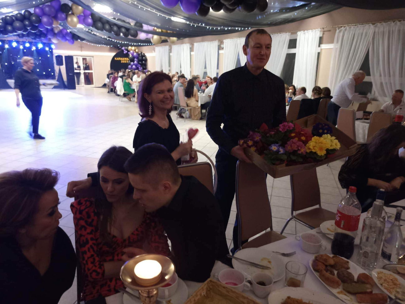 Szkoła w Drążnej zaprosiła na bal. Zobacz zdjęcia