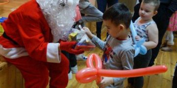 Rewelacyjna choinka w Kowalewie Opactwie