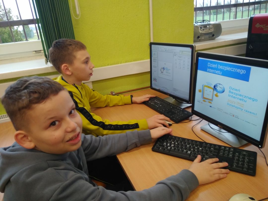 O bezpiecznym internecie w Młodojewie
