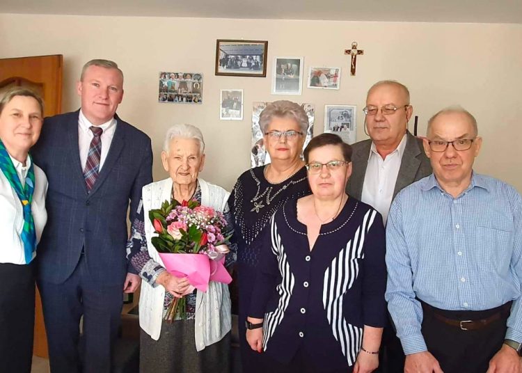 Pani Kazimiera świętuje dziś setne urodziny