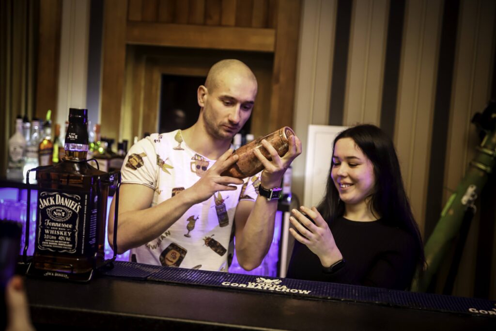 Proboszcz zorganizował bal. Świetna zabawa i pomoc Ukrainie ZDJĘCIA