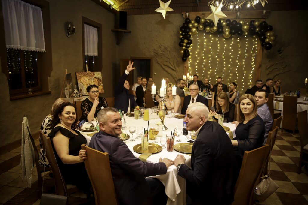 Proboszcz zorganizował bal. Świetna zabawa i pomoc Ukrainie ZDJĘCIA