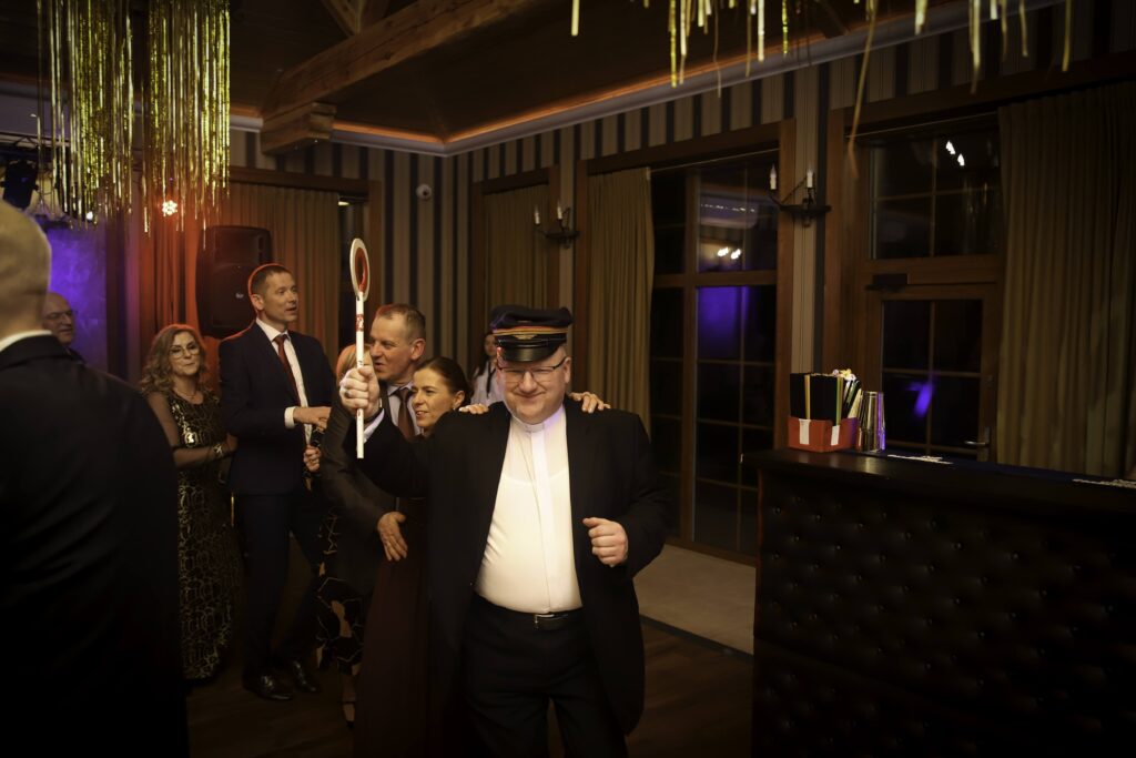 Proboszcz zorganizował bal. Świetna zabawa i pomoc Ukrainie ZDJĘCIA