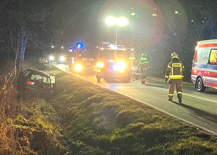 Dwa auta zderzyły się w Policku