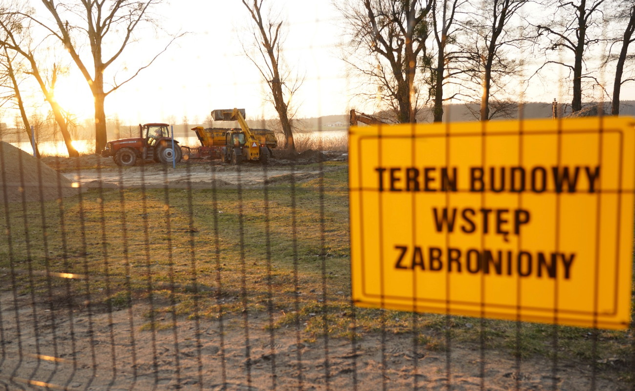 Postawili płot, wstęp wzbroniony. Co z plażą w Giewartowie?