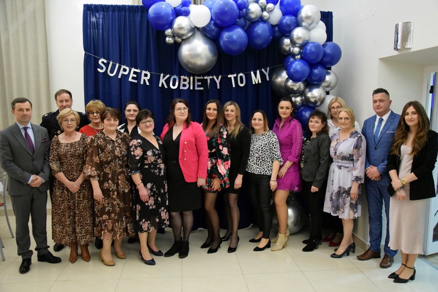 Świętowały już Dzień Kobiet. Zobacz zdjęcia z imprezy w Kornatach