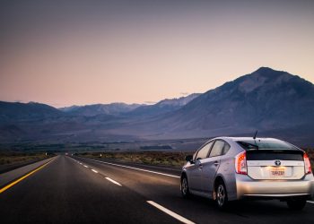 Sprowadzenie samochodu z Belgii do Słupcy. Jak przebiegają procedury?