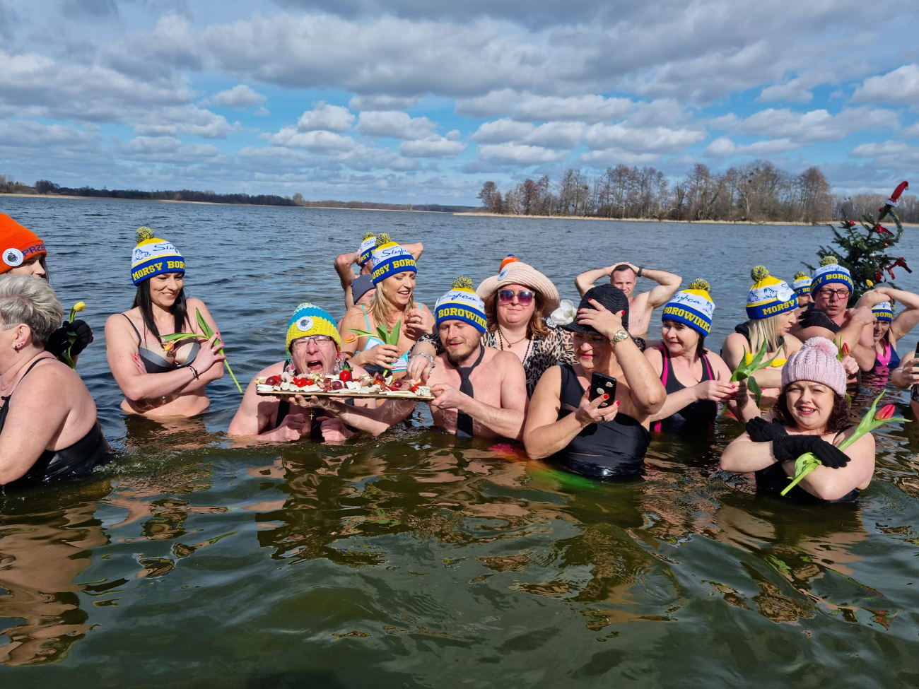 Dzień Kobiet u Morsów. „Miła atmosfera, kwiaty i pogaduchy”