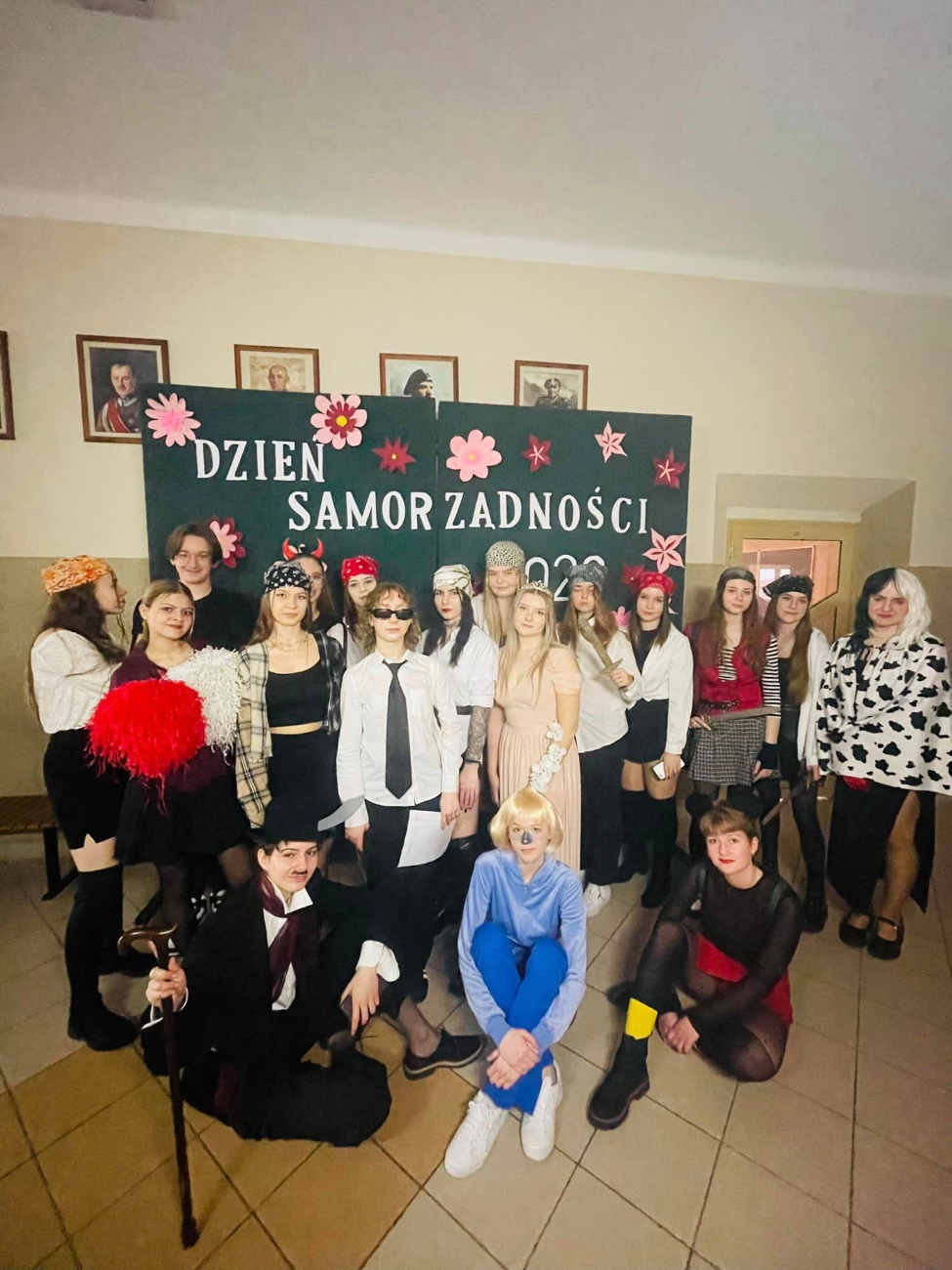 Dzisiaj nie ma lekcji. Jest integracja i zabawa ZDJĘCIA