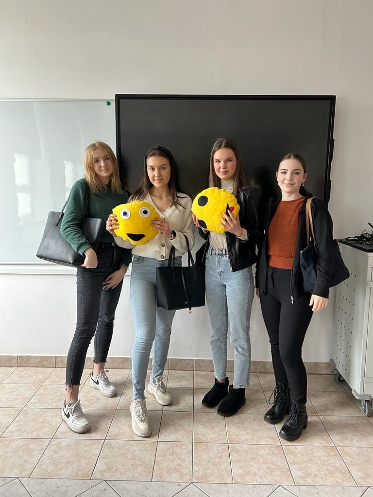 Dzisiaj bez plecaków. „Gratulujemy kreatywności!”