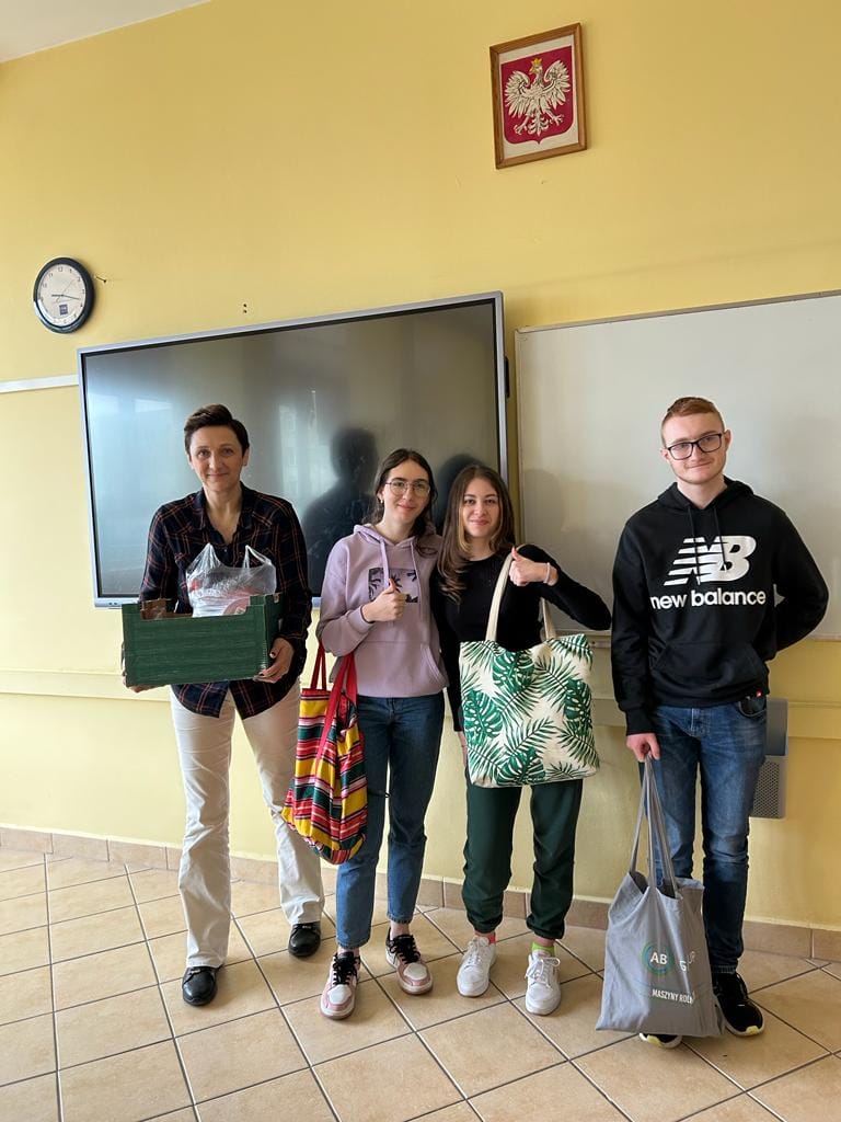 Dzisiaj bez plecaków. „Gratulujemy kreatywności!”