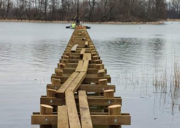Spacerkiem na Kopiec Szwedzki. Rozpoczęła się budowa pomostu