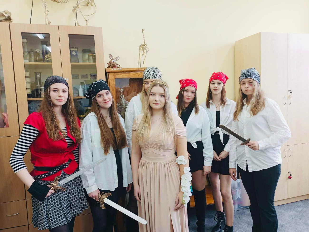 Dzisiaj nie ma lekcji. Jest integracja i zabawa ZDJĘCIA