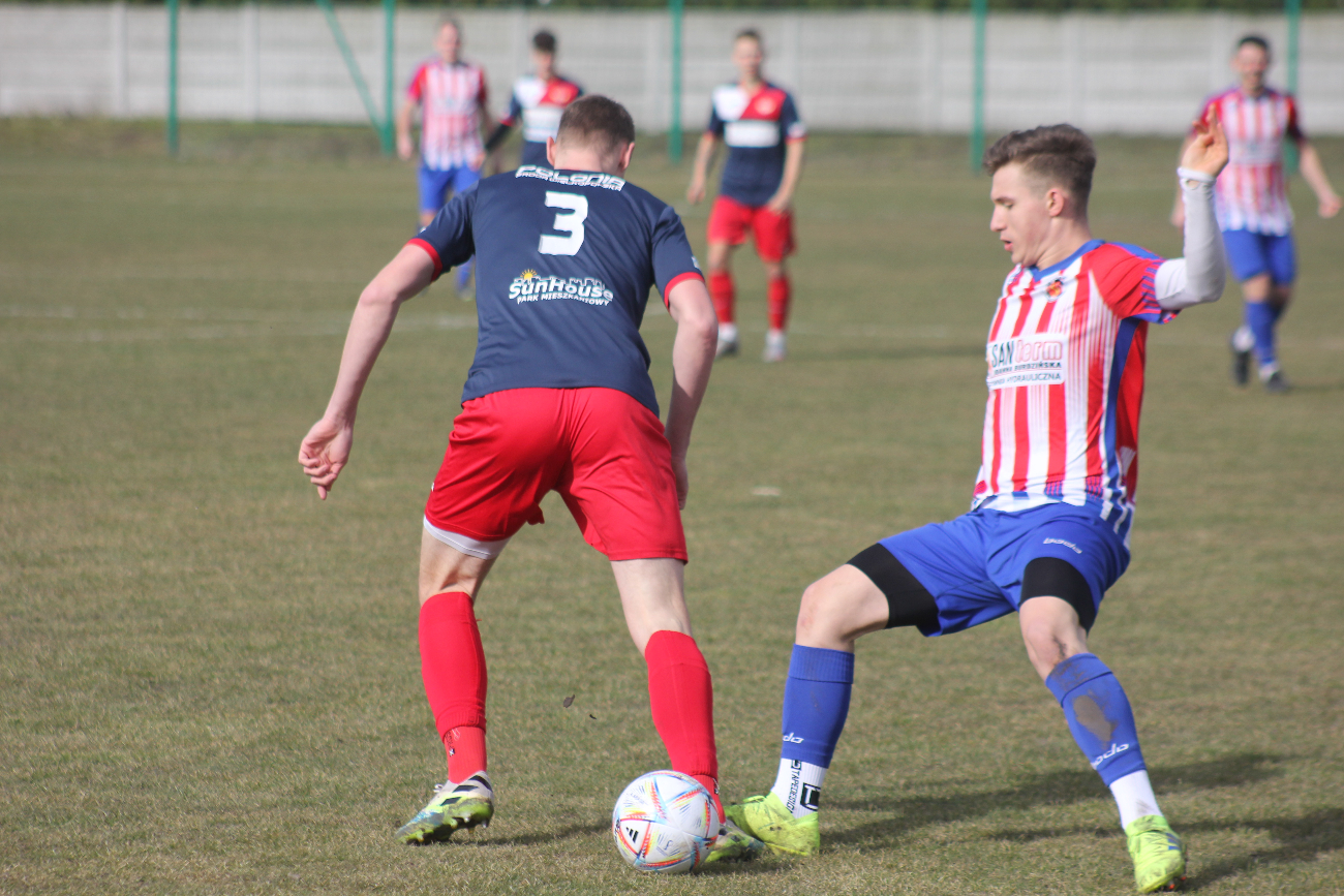 Piłkarska inauguracja wiosny. Polanin ogrywa Polonię