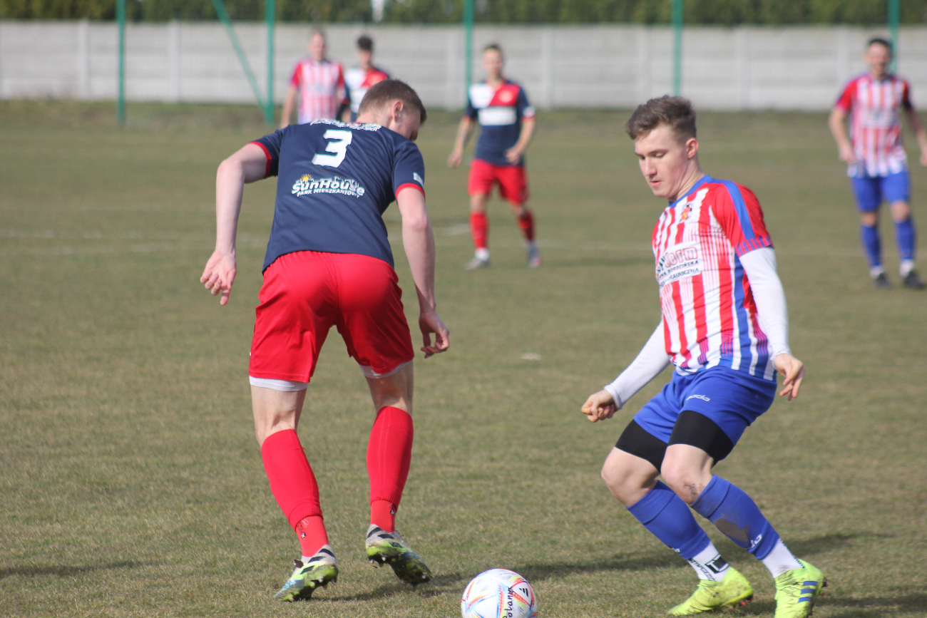 Piłkarska inauguracja wiosny. Polanin ogrywa Polonię