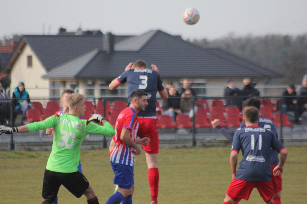 Piłkarska inauguracja wiosny. Polanin ogrywa Polonię