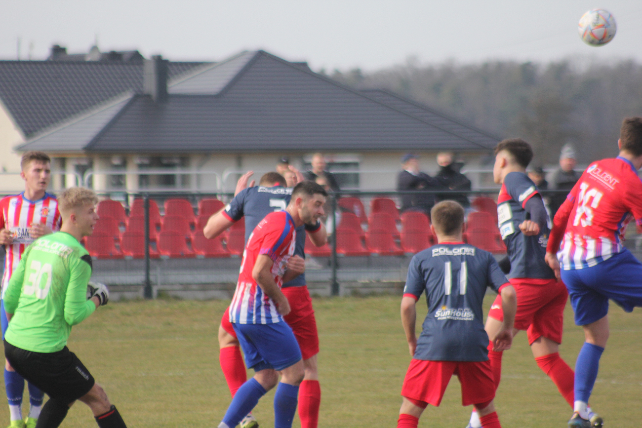 Piłkarska inauguracja wiosny. Polanin ogrywa Polonię