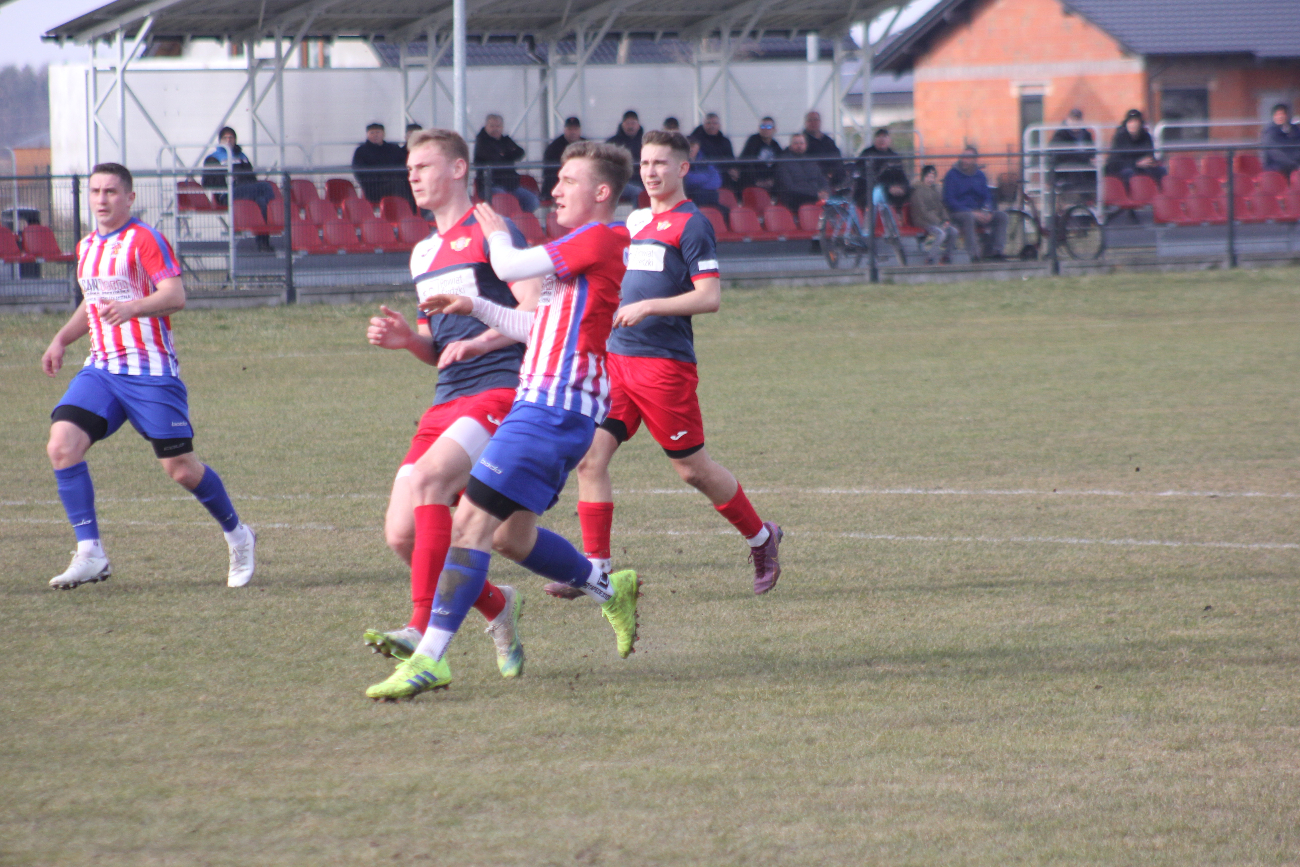 Piłkarska inauguracja wiosny. Polanin ogrywa Polonię