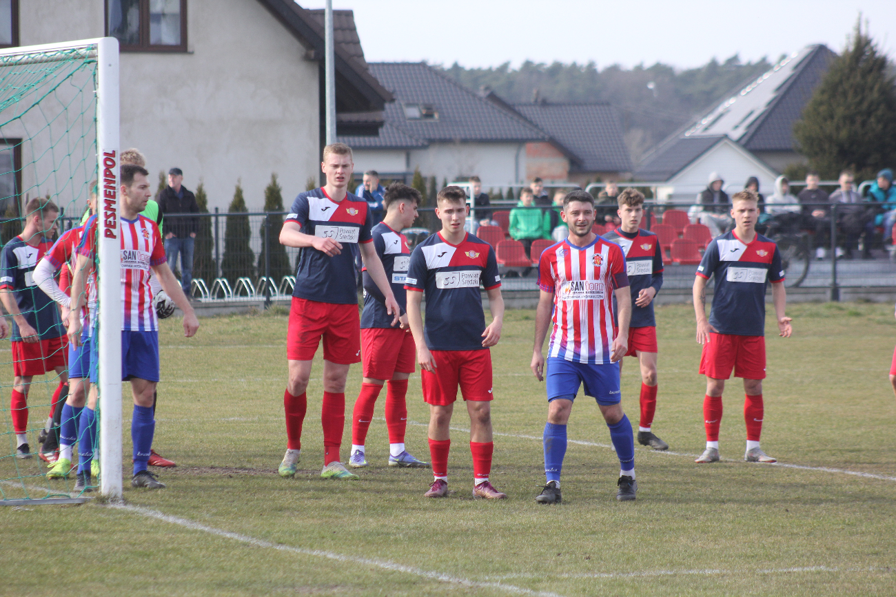 Piłkarska inauguracja wiosny. Polanin ogrywa Polonię