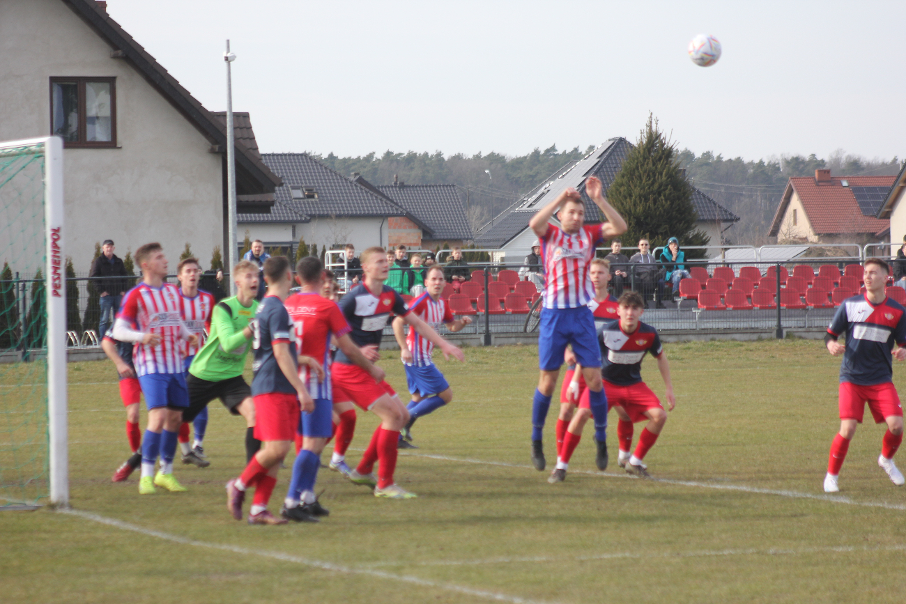 Piłkarska inauguracja wiosny. Polanin ogrywa Polonię