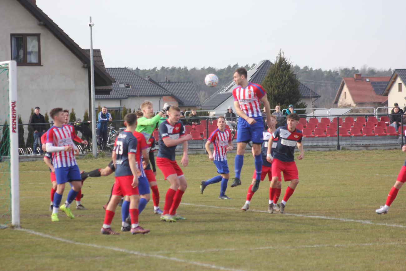 Piłkarska inauguracja wiosny. Polanin ogrywa Polonię
