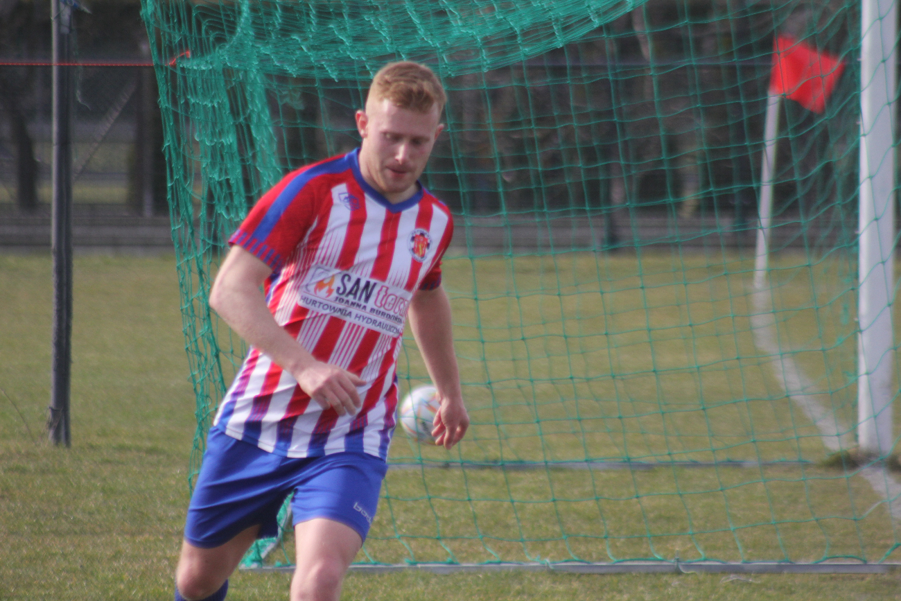 Piłkarska inauguracja wiosny. Polanin ogrywa Polonię