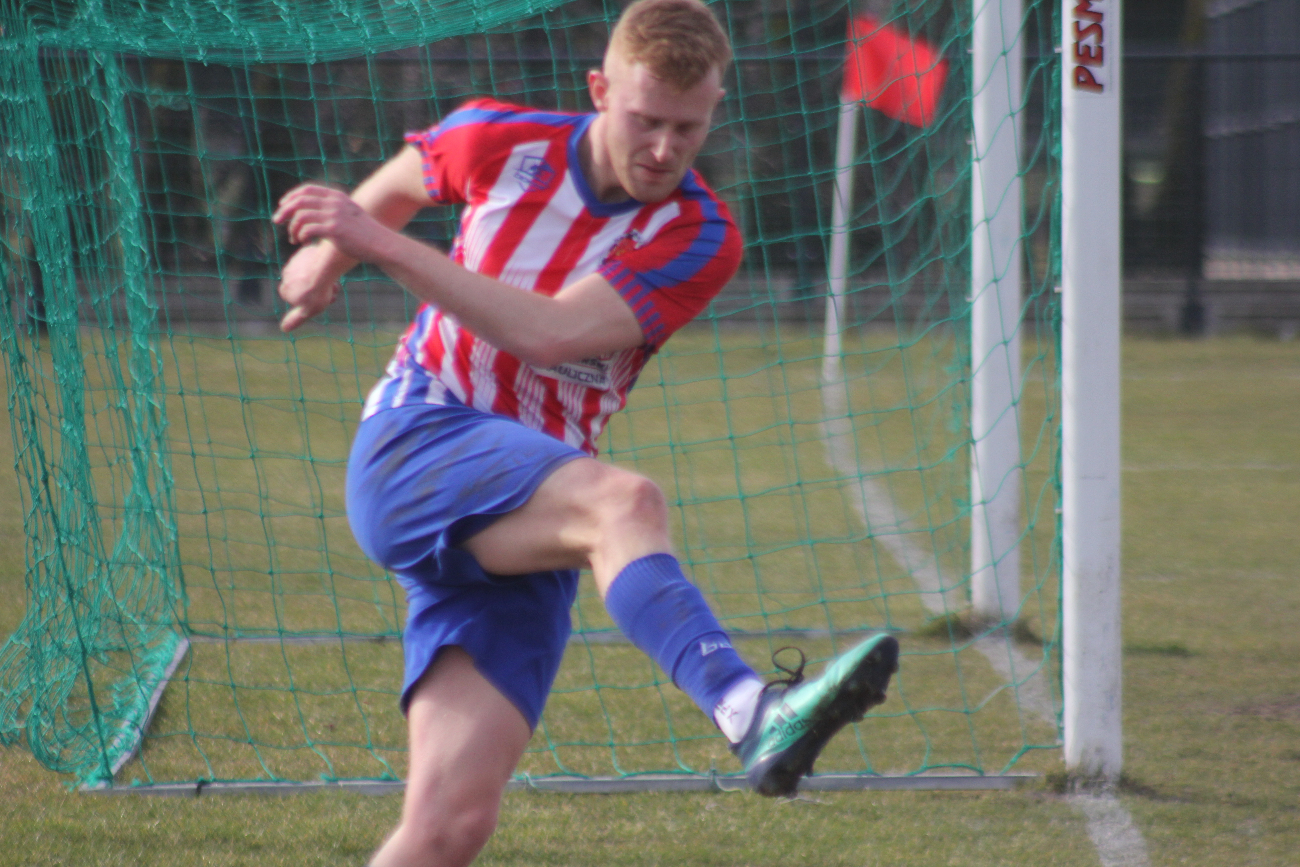Piłkarska inauguracja wiosny. Polanin ogrywa Polonię