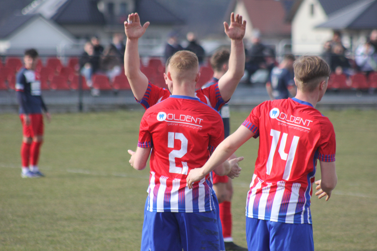 Piłkarska inauguracja wiosny. Polanin ogrywa Polonię