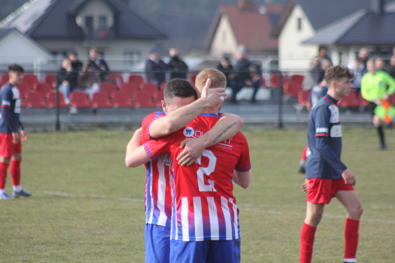 Piłkarska inauguracja wiosny. Polanin ogrywa Polonię