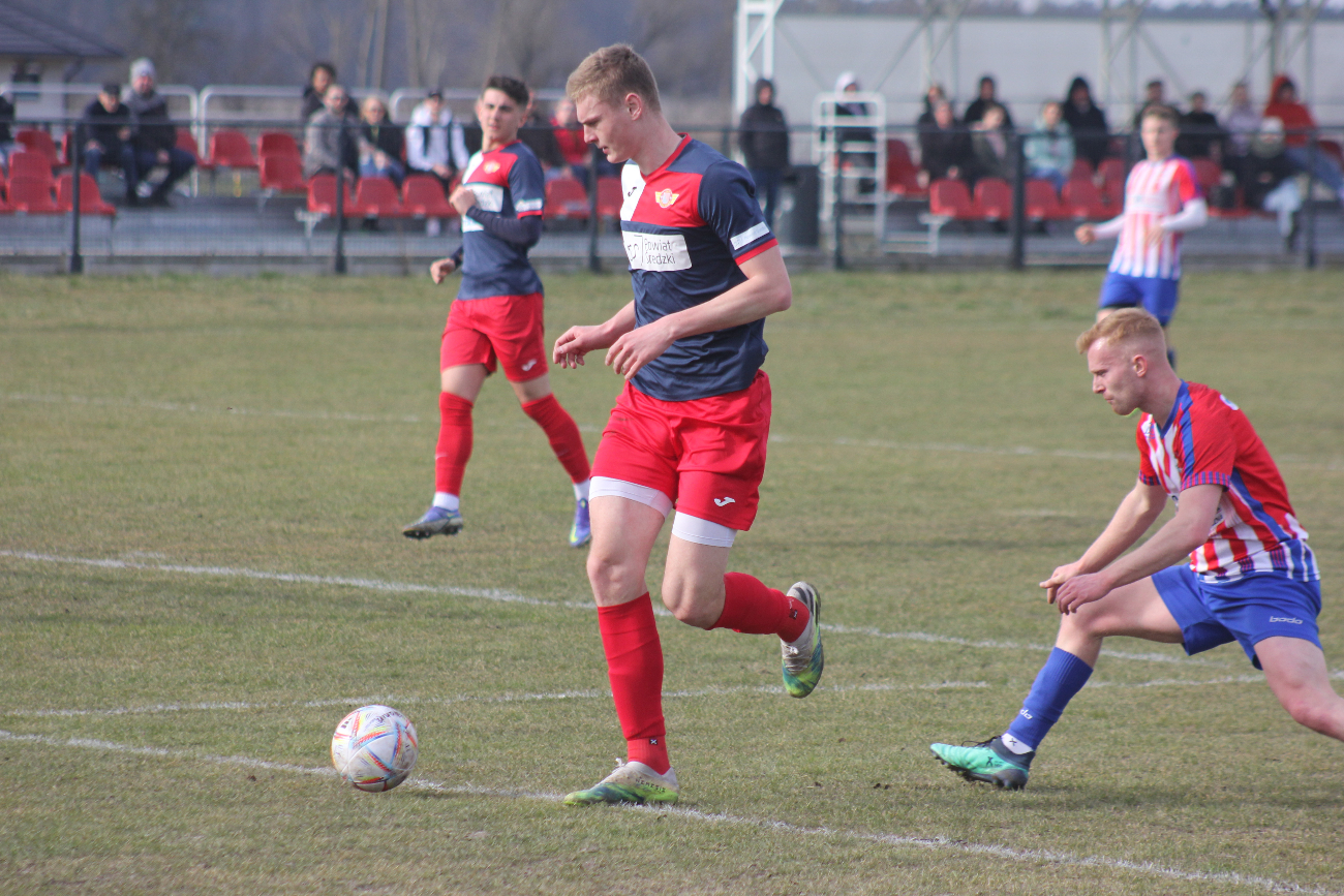 Piłkarska inauguracja wiosny. Polanin ogrywa Polonię