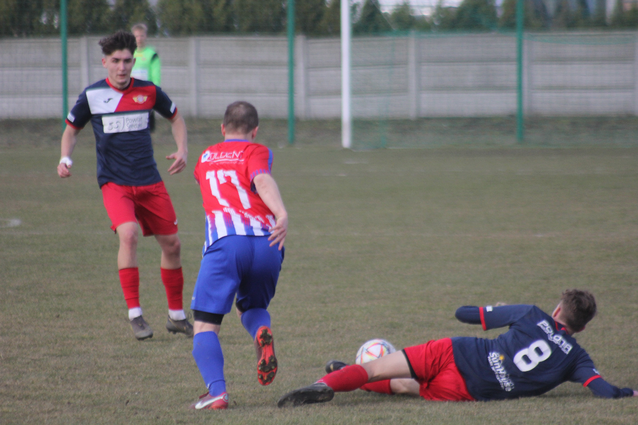 Piłkarska inauguracja wiosny. Polanin ogrywa Polonię