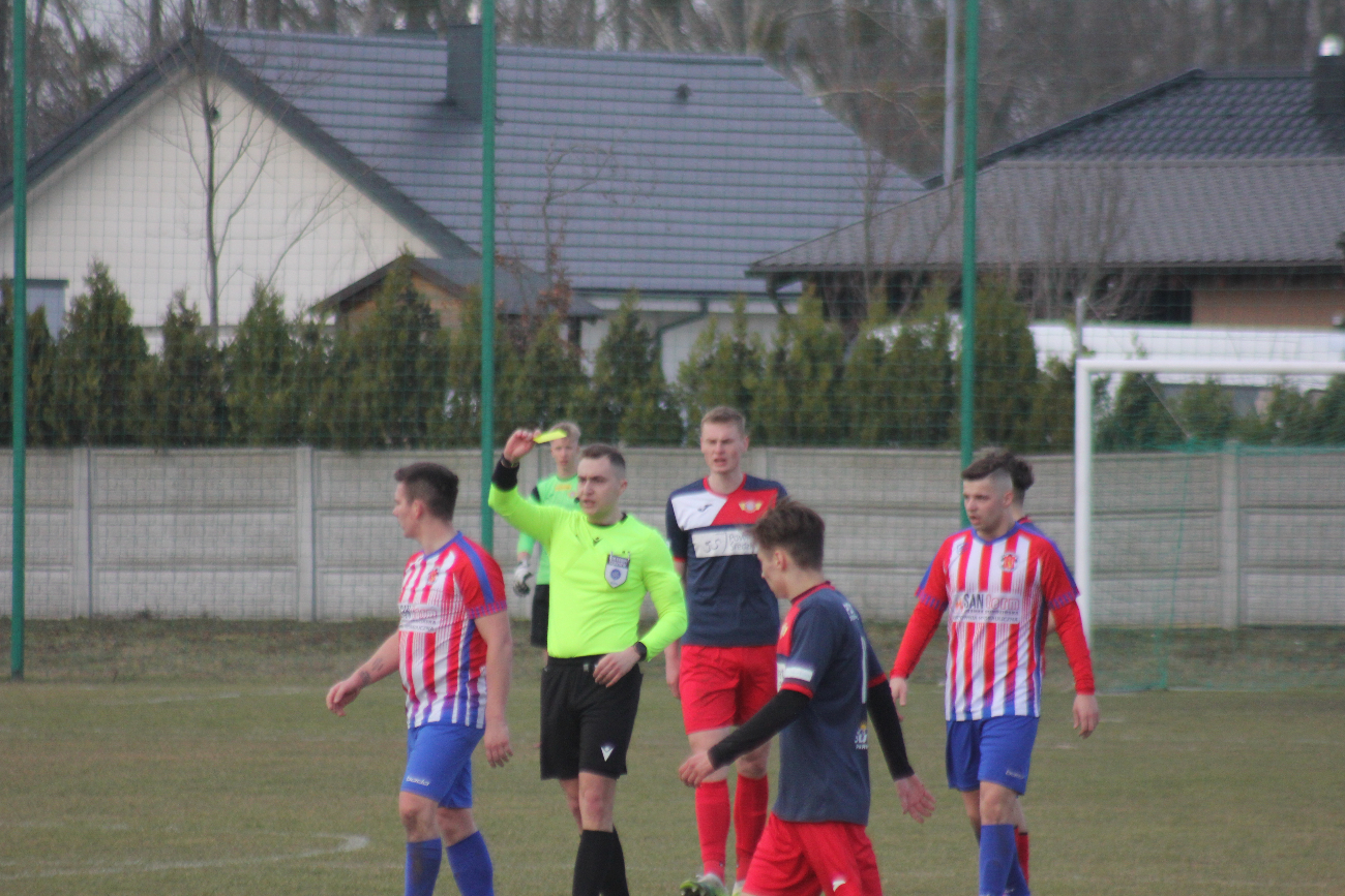 Piłkarska inauguracja wiosny. Polanin ogrywa Polonię