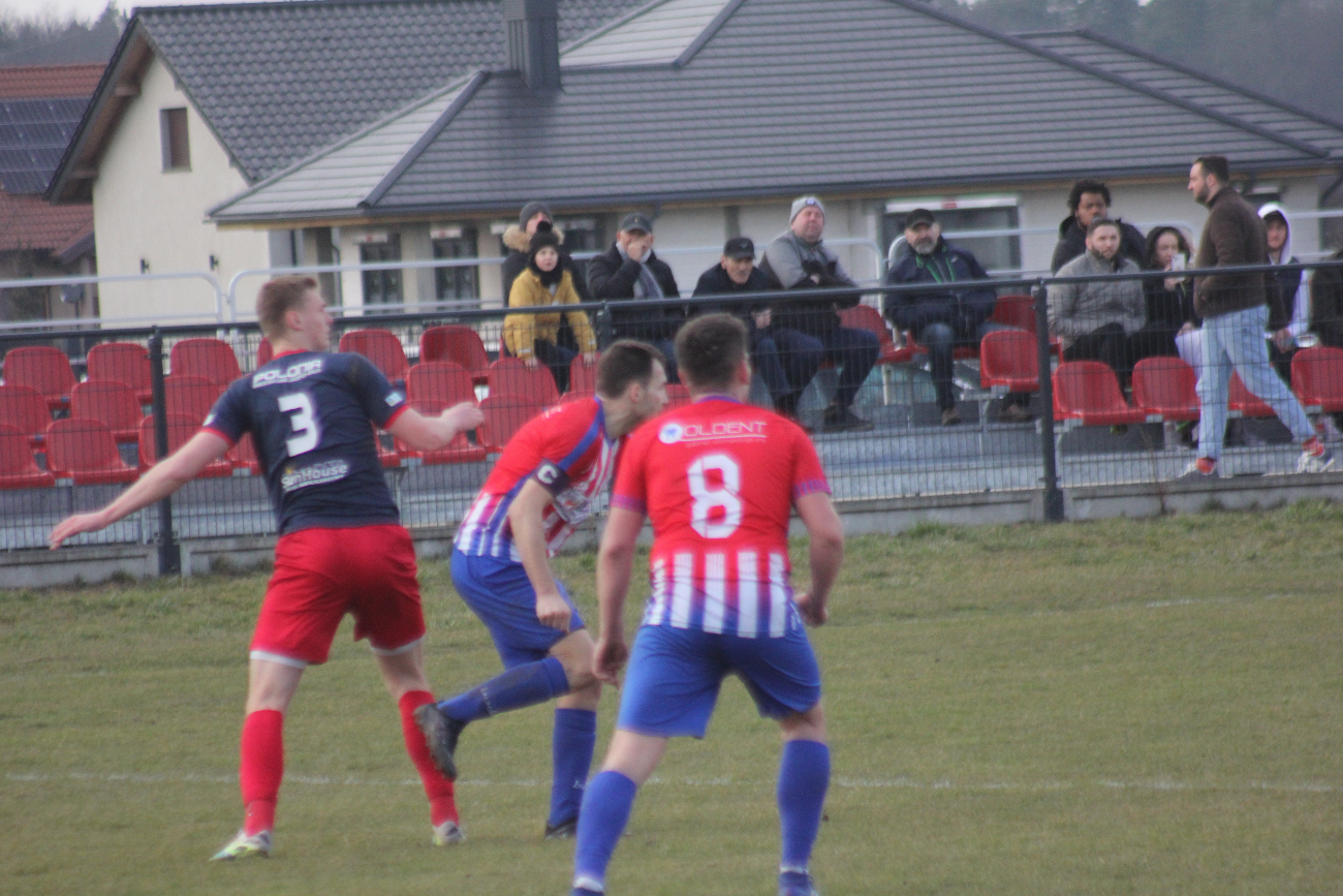 Piłkarska inauguracja wiosny. Polanin ogrywa Polonię