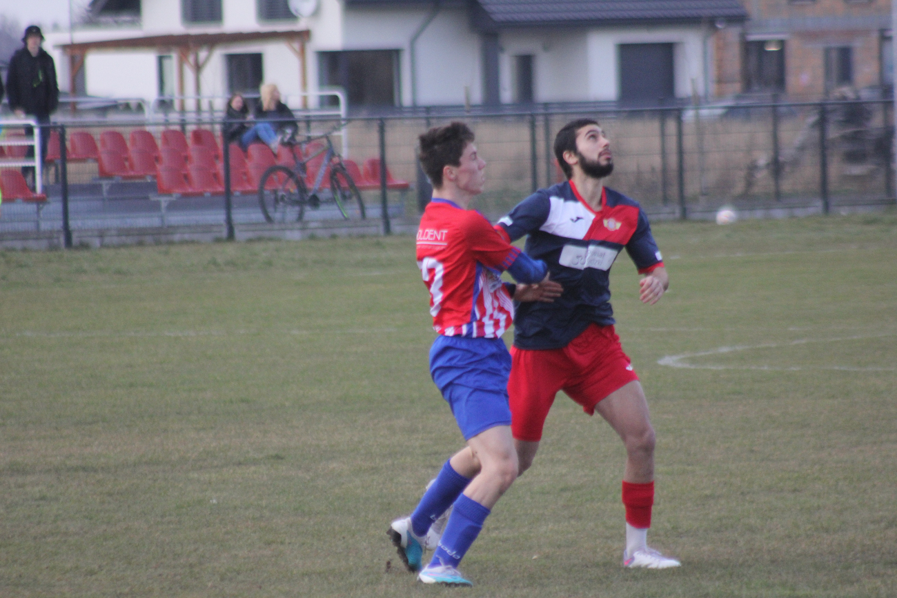 Piłkarska inauguracja wiosny. Polanin ogrywa Polonię