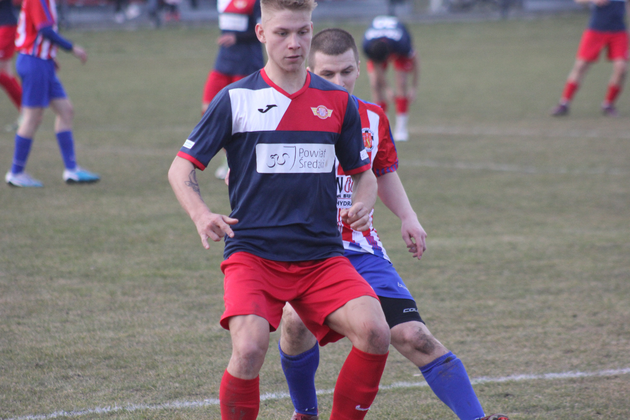 Piłkarska inauguracja wiosny. Polanin ogrywa Polonię